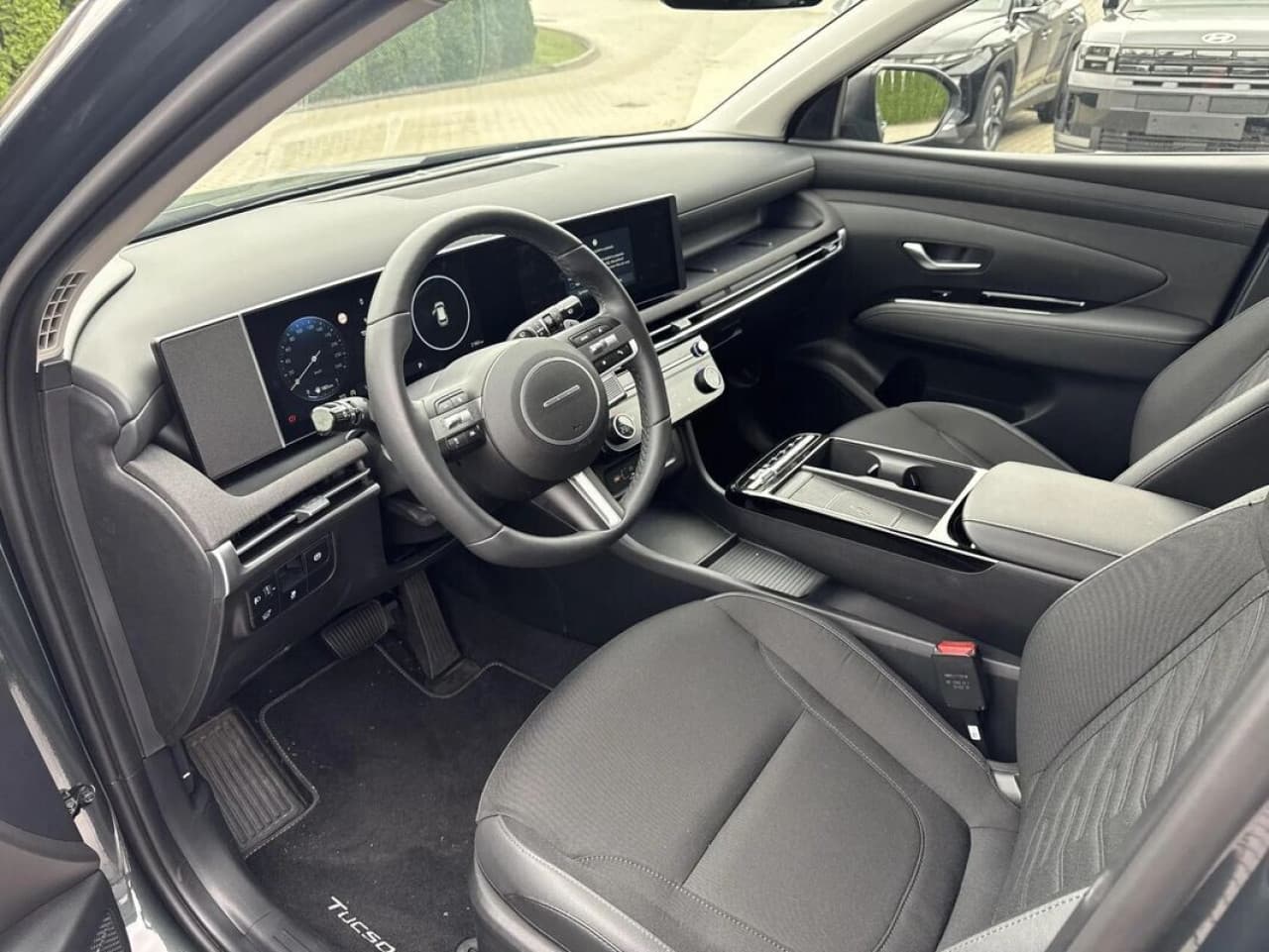 Hyundai Tucson - zdjęcie 2
